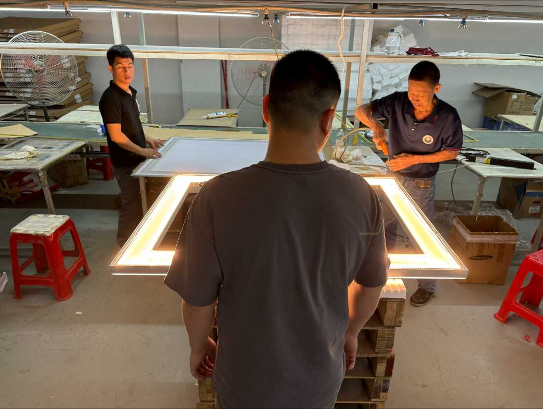 lighting equipment factory